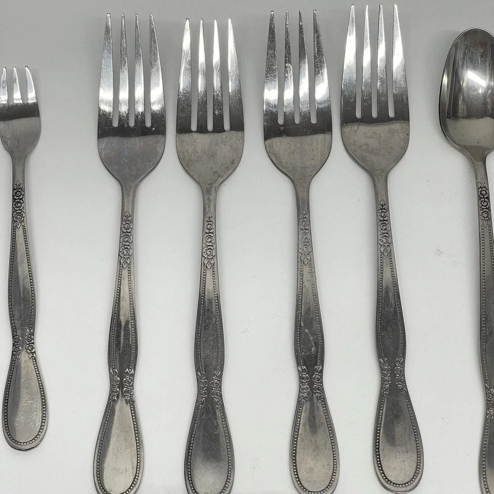 Vintage Northland Stainless Korea by Oneida Colonial Boutique Pattern 28 Piece